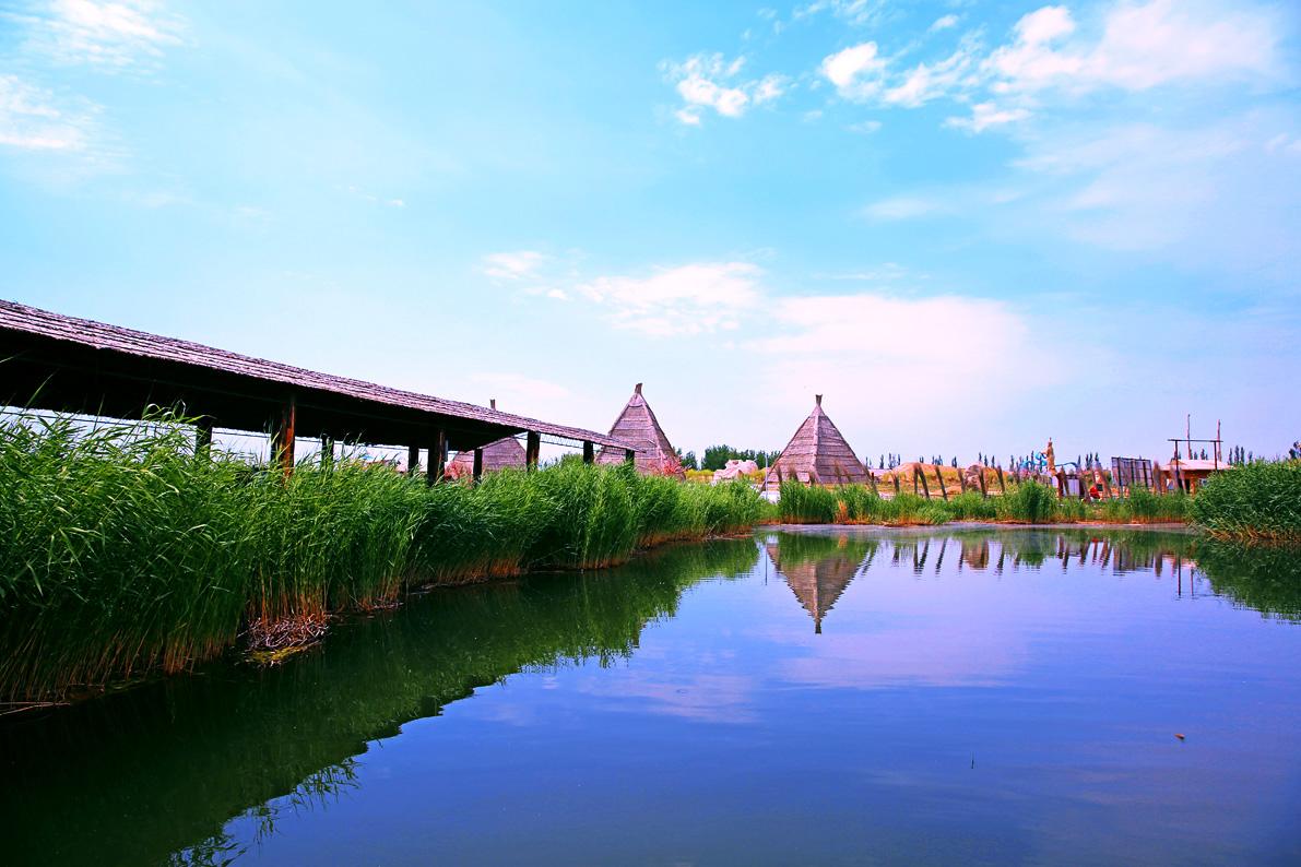  p>内蒙古纳林湖国家湿地公园位于内蒙古巴彦淖尔市磴口县西北部纳林