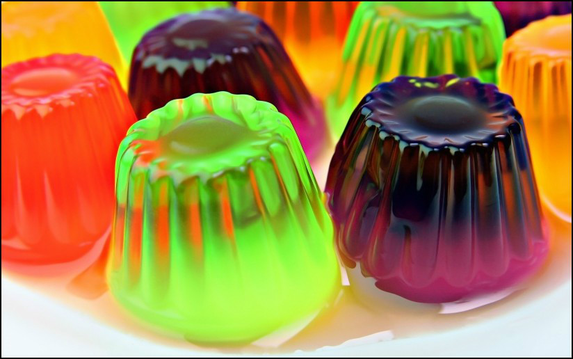  p>果冻是一种西方甜食,呈半固体状,由食用明胶加水,糖,果汁制成.