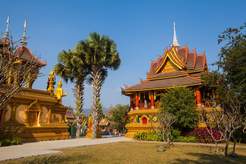 (景洪大金塔寺),位于云南省西双版纳州景洪市允景洪街道告庄西双景