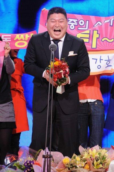  p>姜虎东 i>(         ,kang ho dong,译: /i> i> a target="_blank"