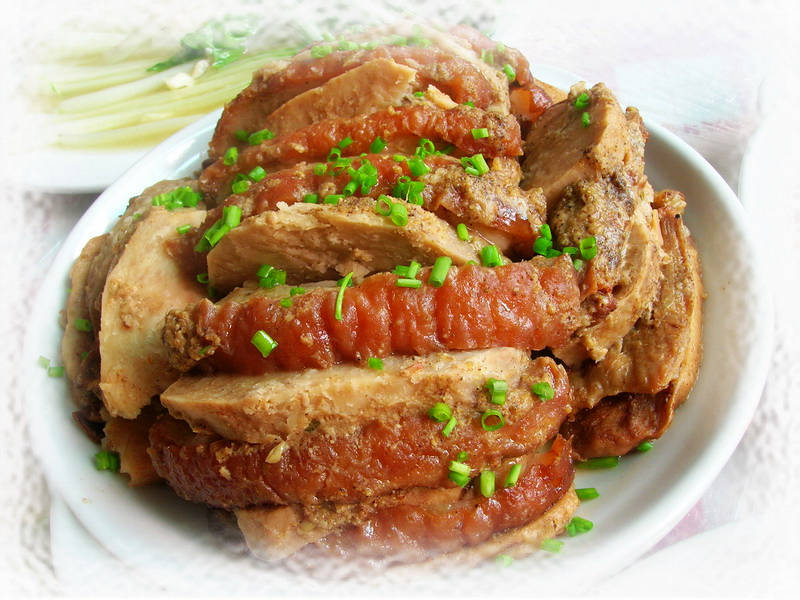 扣肉芋头