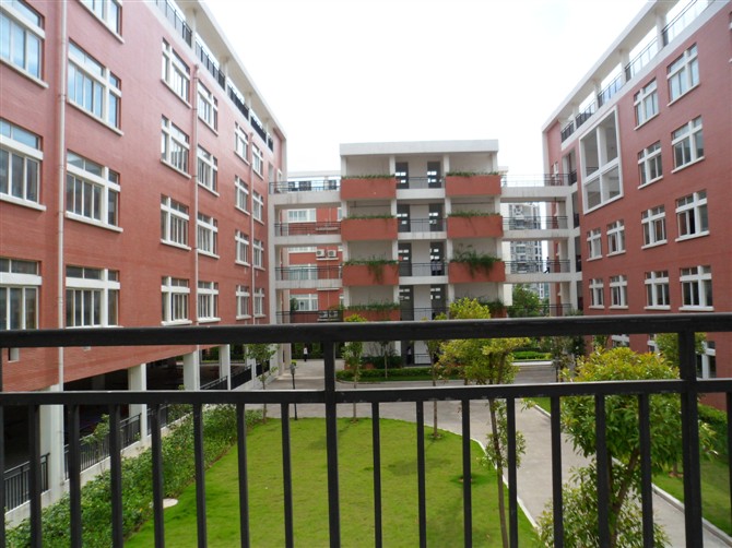  p>福清市滨江初级中学是2008年8月经福清市委,市政府批准成立的,由 a