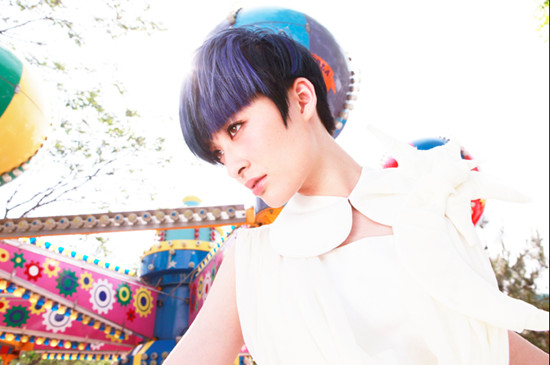 forever 21》是 a target="_blank" href="/item/曾轶可/6664605"