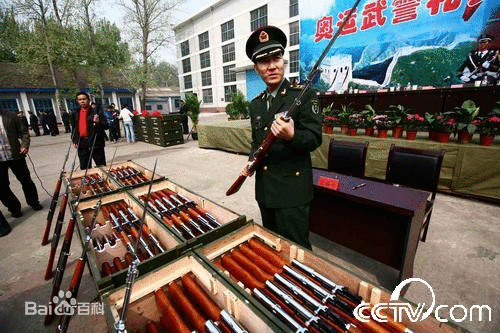  p>仪仗队是军队中执行礼仪任务的分队,由陆,海,空三军人员共同组成或