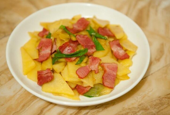 培根炒土豆片