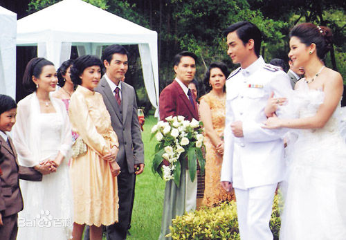  p>婉娜拉·宋提查(vill ),1989年4月10日出生于泰国曼谷,泰国女演员