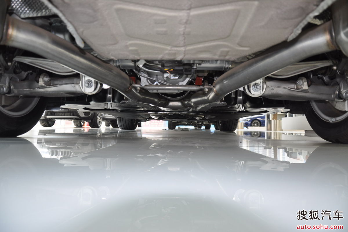  p> a target="_blank" href="/item/宝马">宝马 /a>7系是宝马公司