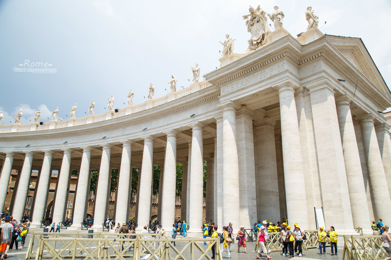  p>圣彼得广场(piazza san pietro)这个集中各个时代的精华的 a