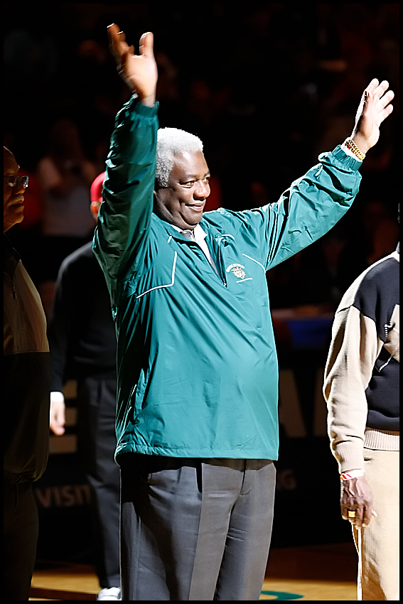  p>奥斯卡·罗伯特森(oscar robertson),1938年11月24日出生于美国 a