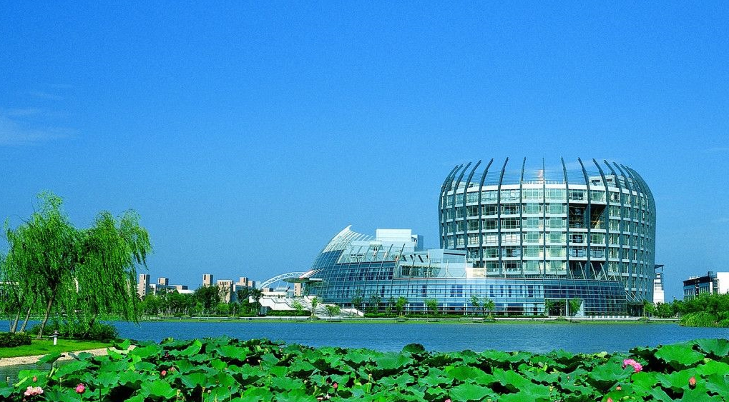 华东纺织工学院