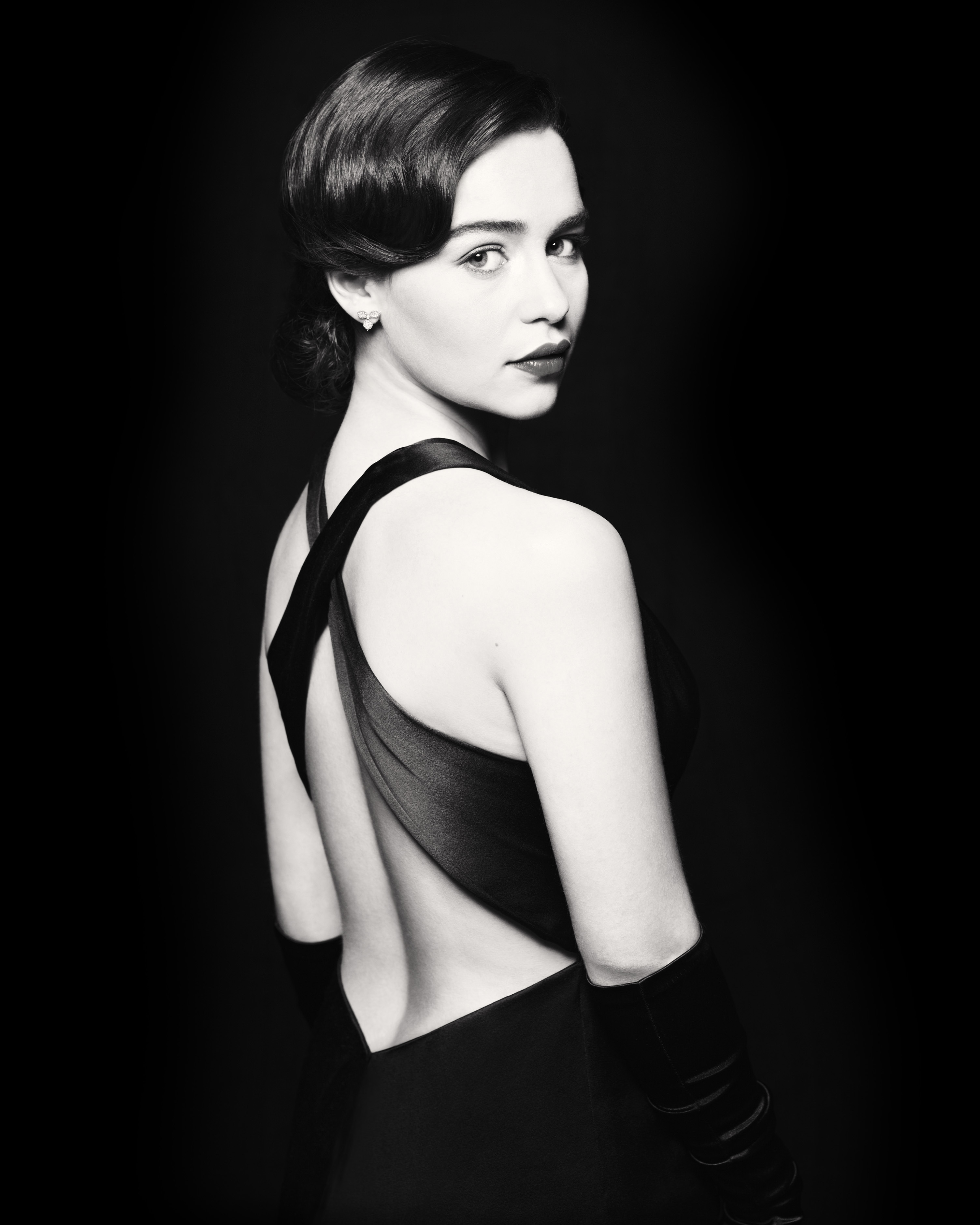  p>艾米莉亚·克拉克 i>(emilia clarke) /i>,1986年10月23日出生于