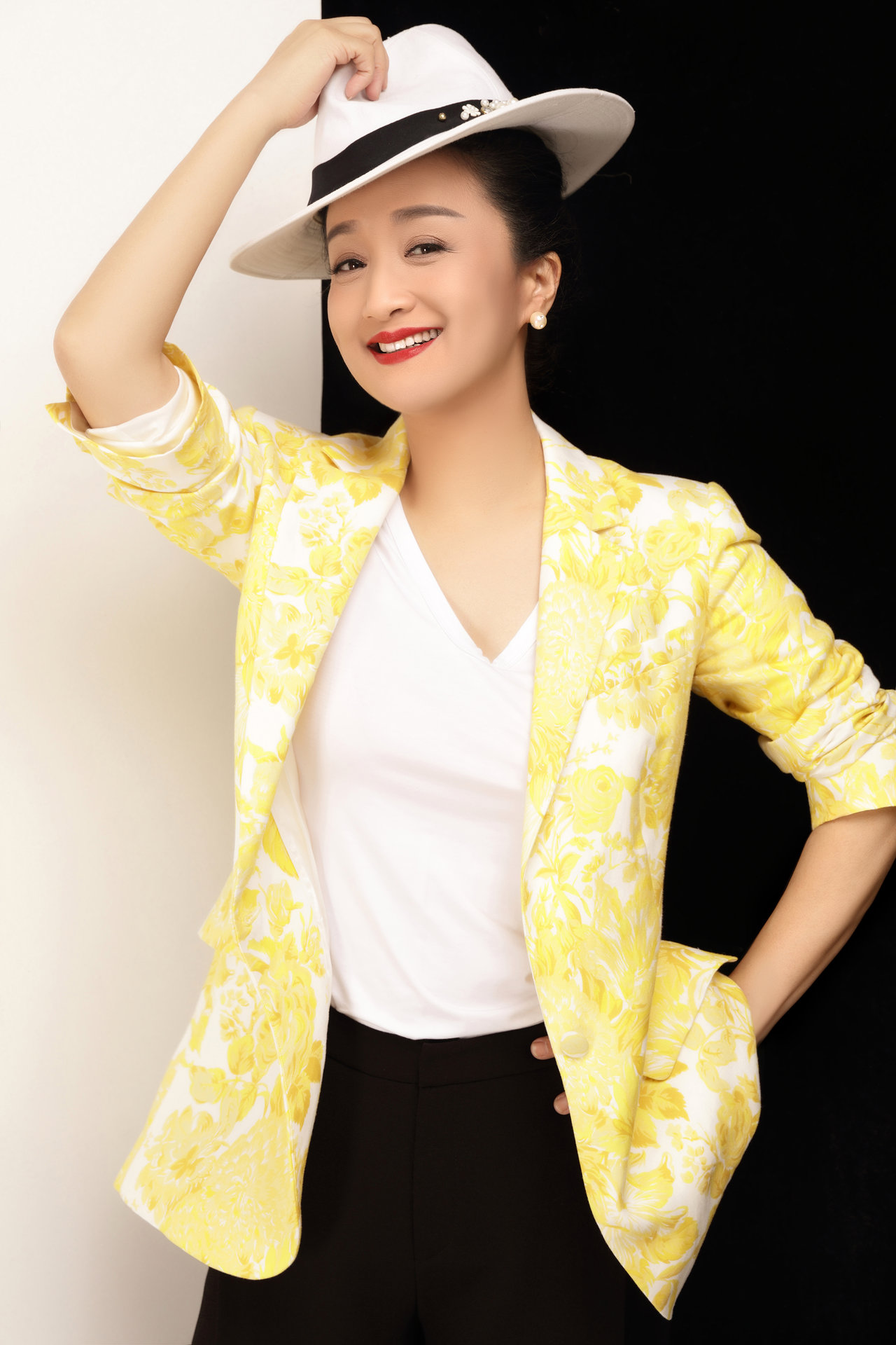  p>杨昆,女,汉族,出生于云南省昆明市,影视演员,毕业于 a target="