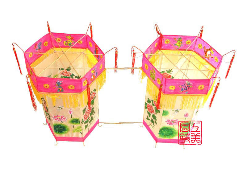  p>立体风筝是一种中国传统风筝,也叫筒子类风筝,桶形风筝,骨架通常为