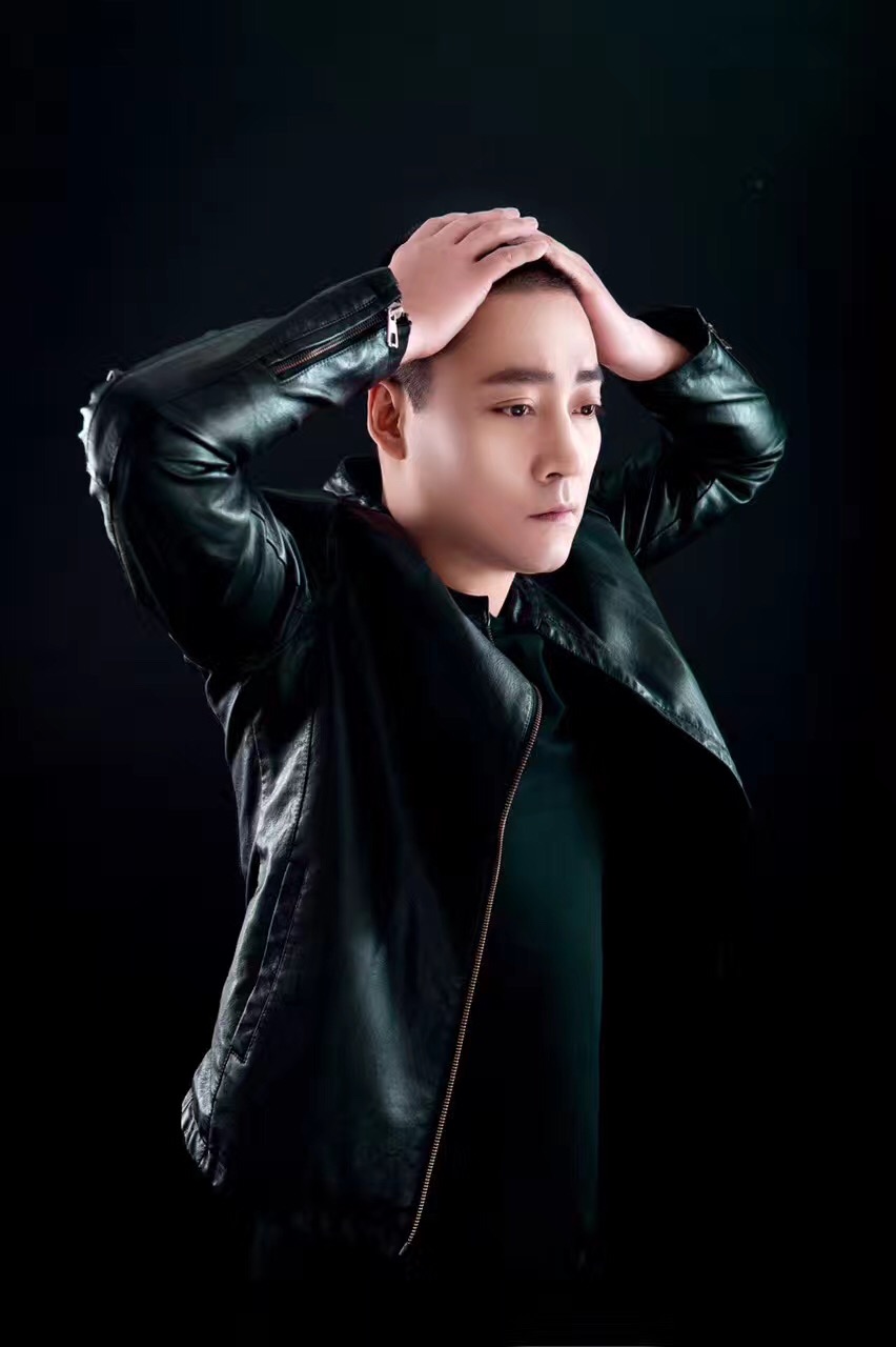  p data-id="go07wx7edy">李阳,巨人学校街舞 breaking教师,曾在许多