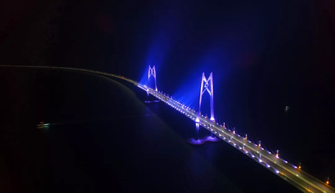 macao bridge)是中国境内一座连接香港,广东珠海和澳门的桥隧工程