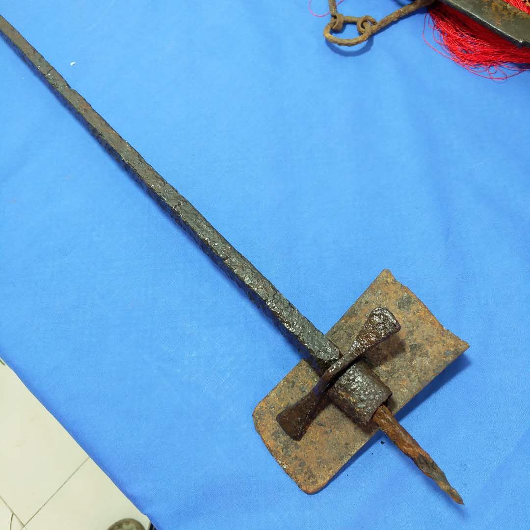 不用担心刃筋，全力抽就好，辽宋金骑兵用一字格铁锏鉴赏_百科TA说
