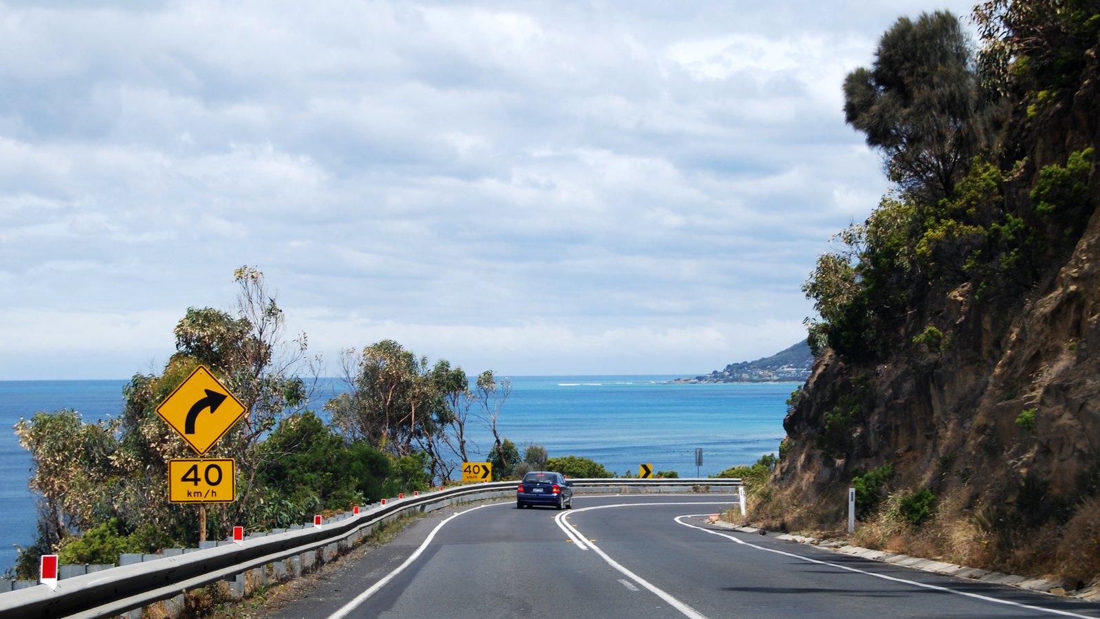  p>位于墨尔本西南,全长为近300公里的海滨公路,是全球最不可思议的