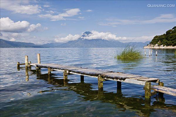  p>圣卡塔琳娜州(葡萄牙语:santa catarina)是 a href="#" data-lemma