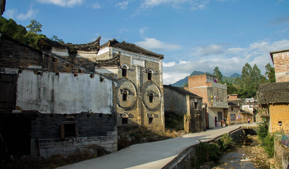  p>大圩镇,广西壮族自治区桂林市灵川县下辖镇,位于灵川县境东南部,东