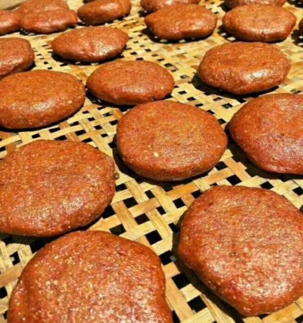  p>辣椒饼是江西省抚州市广昌县的一道美味佳肴,主料是大南瓜, a