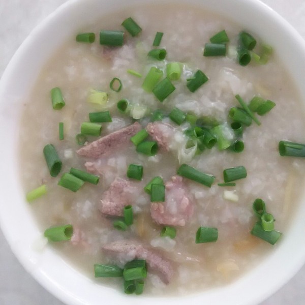 猪肝芹菜瘦肉粥