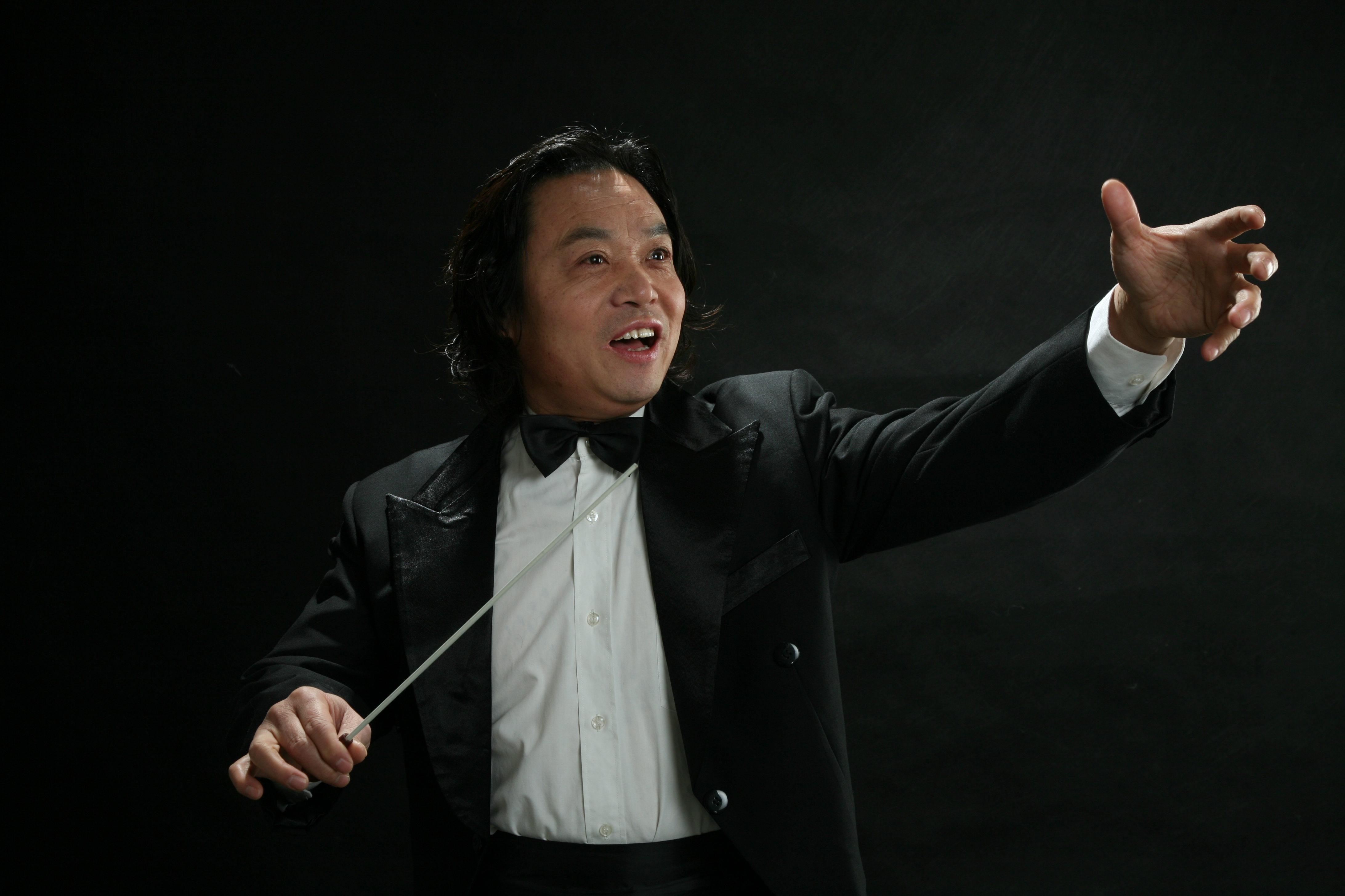 中国音乐文学协会会员;安徽省音乐家协会会员;蚌埠市政协委员;五河县