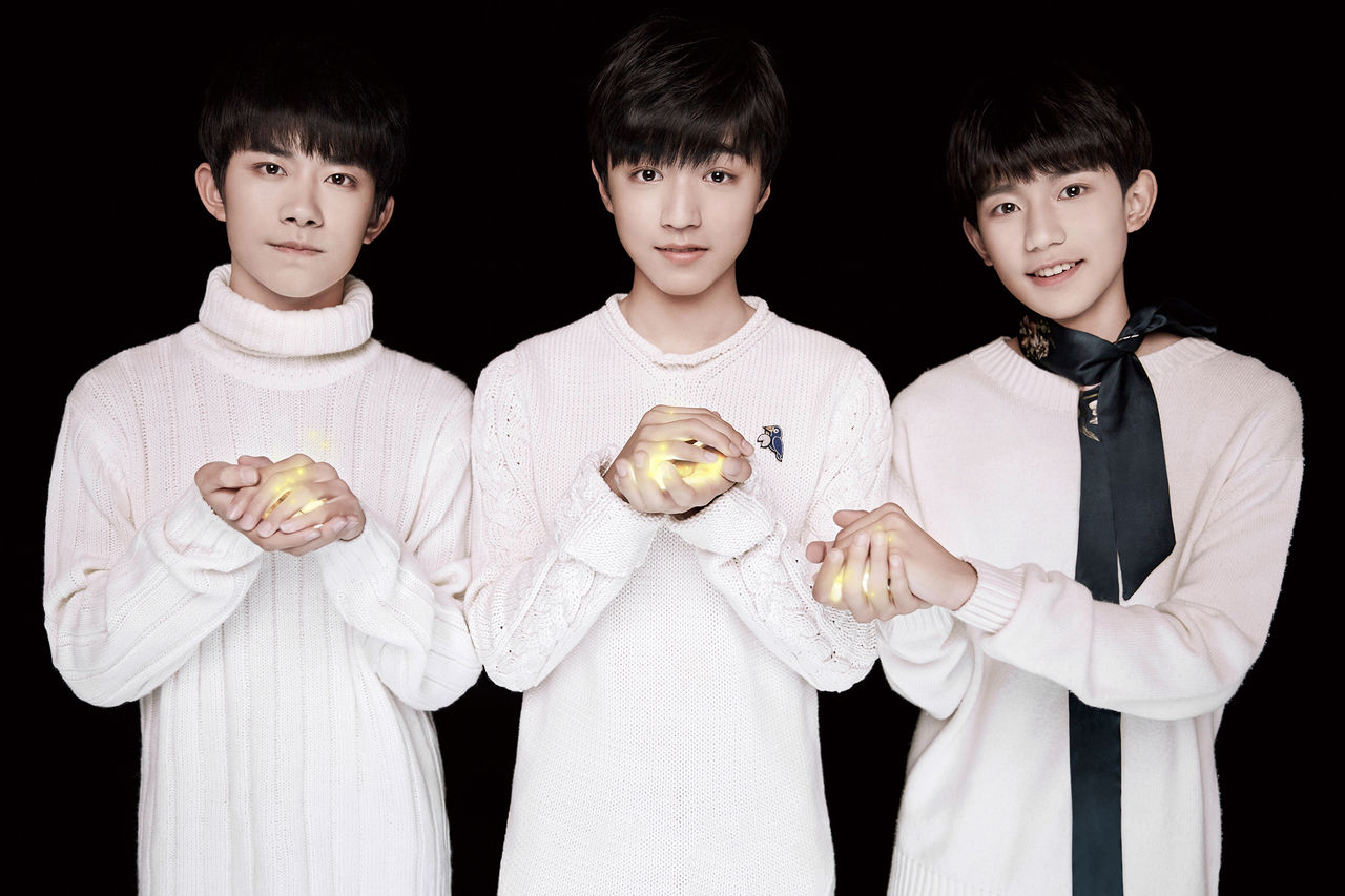  p>tfboys,中国内地男子演唱组合,由 a target="_blank" href="/item