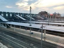  p>山海关站 i>(shanhaiguan railway station) /i>,位于中国河北省