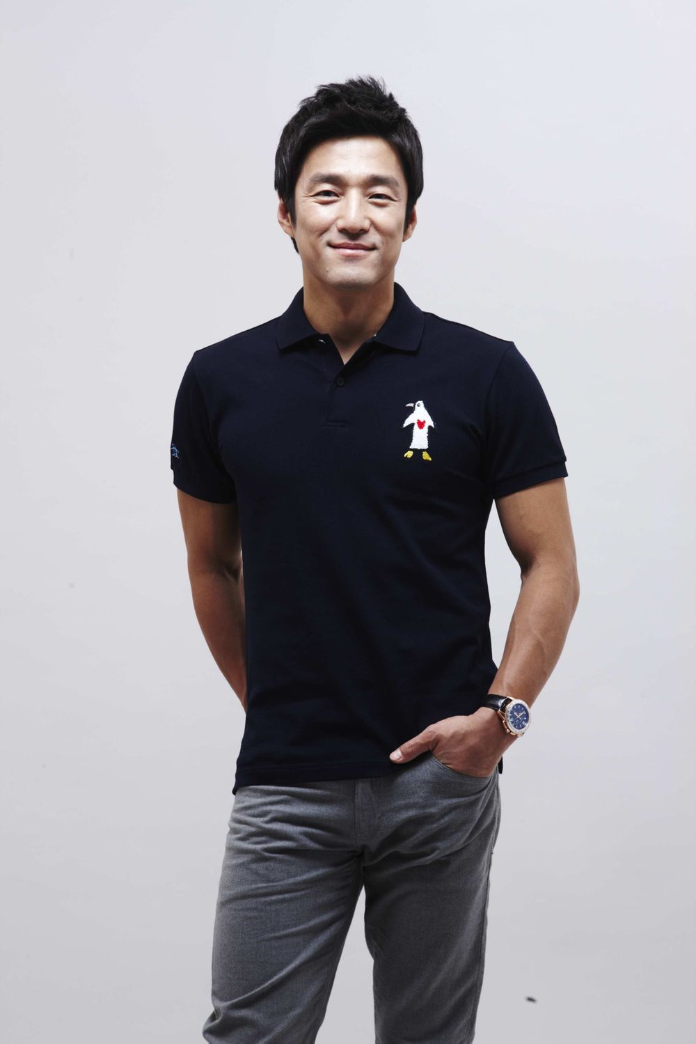  p>池珍熙,1971年6月24日出生于韩国首尔,韩国男演员,毕业于明知专业