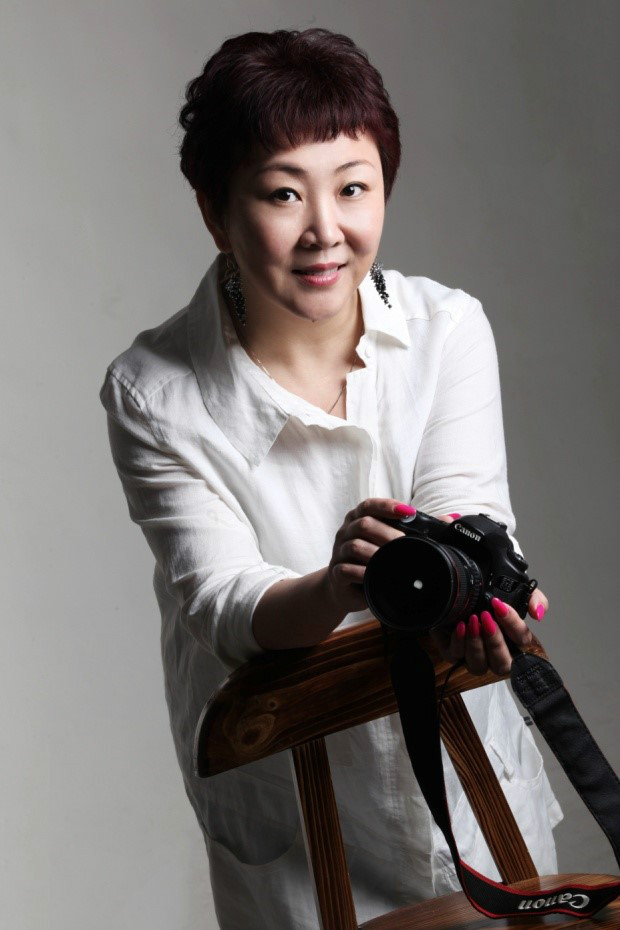  p>林晓丽,出生于中国,中国内地女导演,制片人.