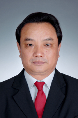 2002年12月起担任花垣县人大常委会主任,党组书记. /p>