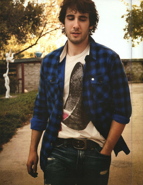  p>乔诗·葛洛班(josh groban),1981年2月27日出生于美国洛杉矶,美国