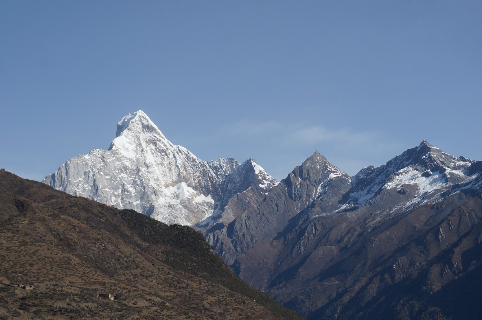 四姑娘山幺妹峰