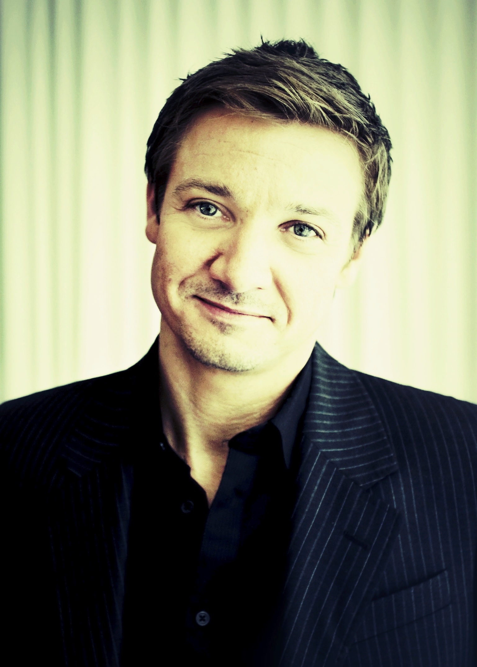  p>杰瑞米·雷纳(jeremy renner),1971年1月7日出生于美国加州