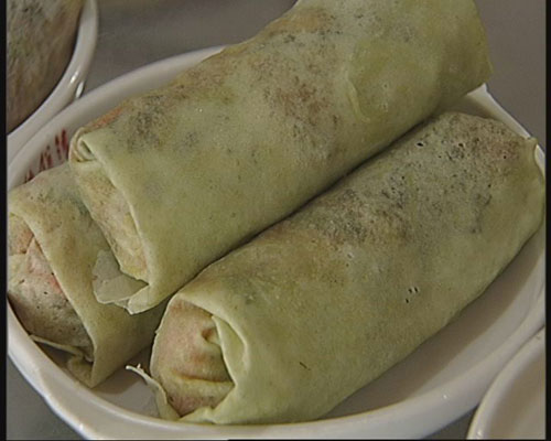 data-id="gnwuiapd1r">在闽南,海陆丰,温州地区,端午节家家还有吃薄饼