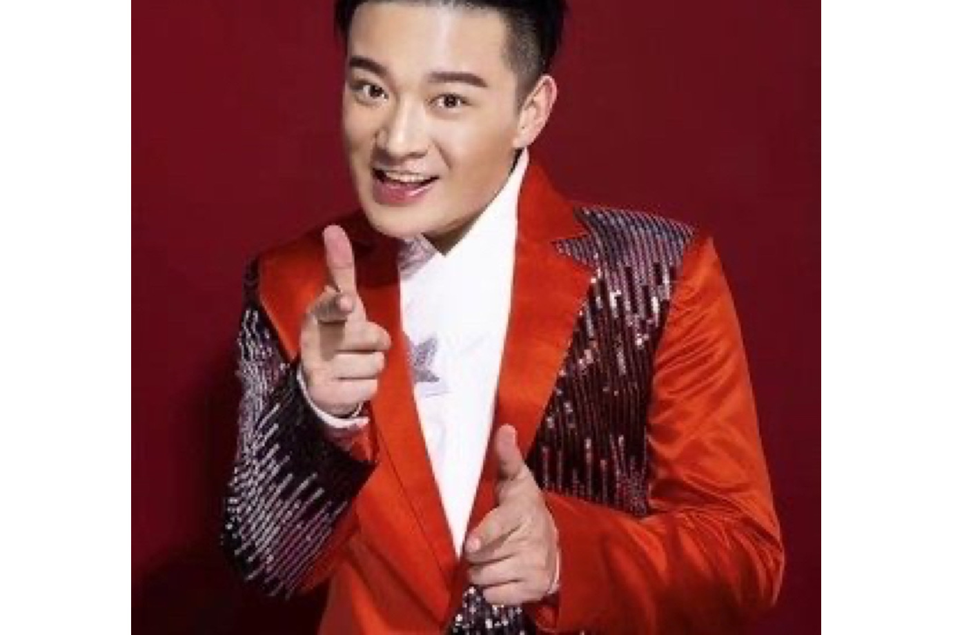  p>《我家住在黄河边》是许先演唱的歌曲,发行于2021年11月20日,收录