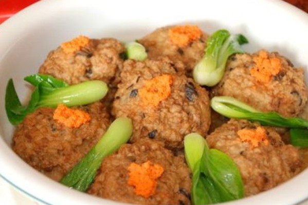 清炖蟹肉狮子头