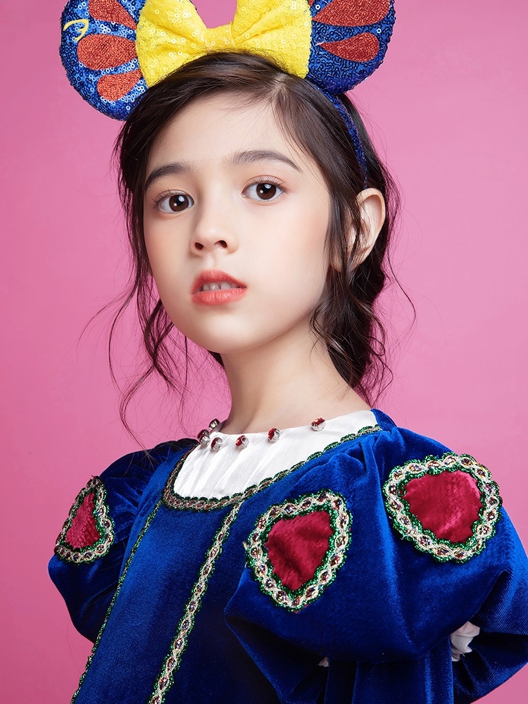  p>刘一凡naomi,2018年,参与录制真人秀节目《超能幼稚园》. /p>