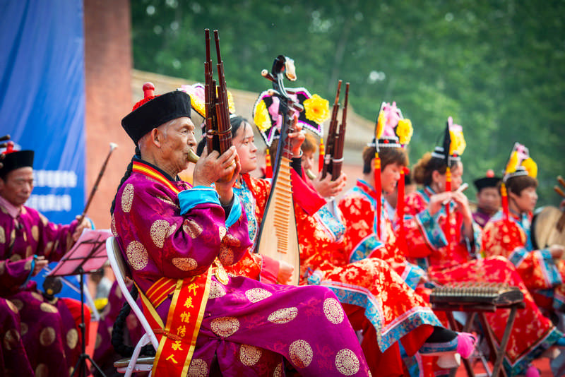  p>东韩村拾幡古乐在传承过程中融合了宫廷音乐,江南丝竹等多种音乐