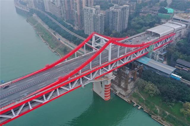  p>曾家岩嘉陵江大桥(zengjiayan jialing river bridge),是中国 a