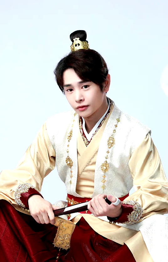  p>苍楠,古装武侠剧《武林有侠气》中的角色,由王新乔扮演. /p>