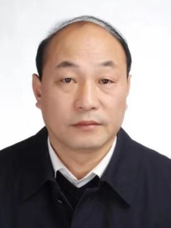 曾任临泉县供销社党组书记,理事会主任.