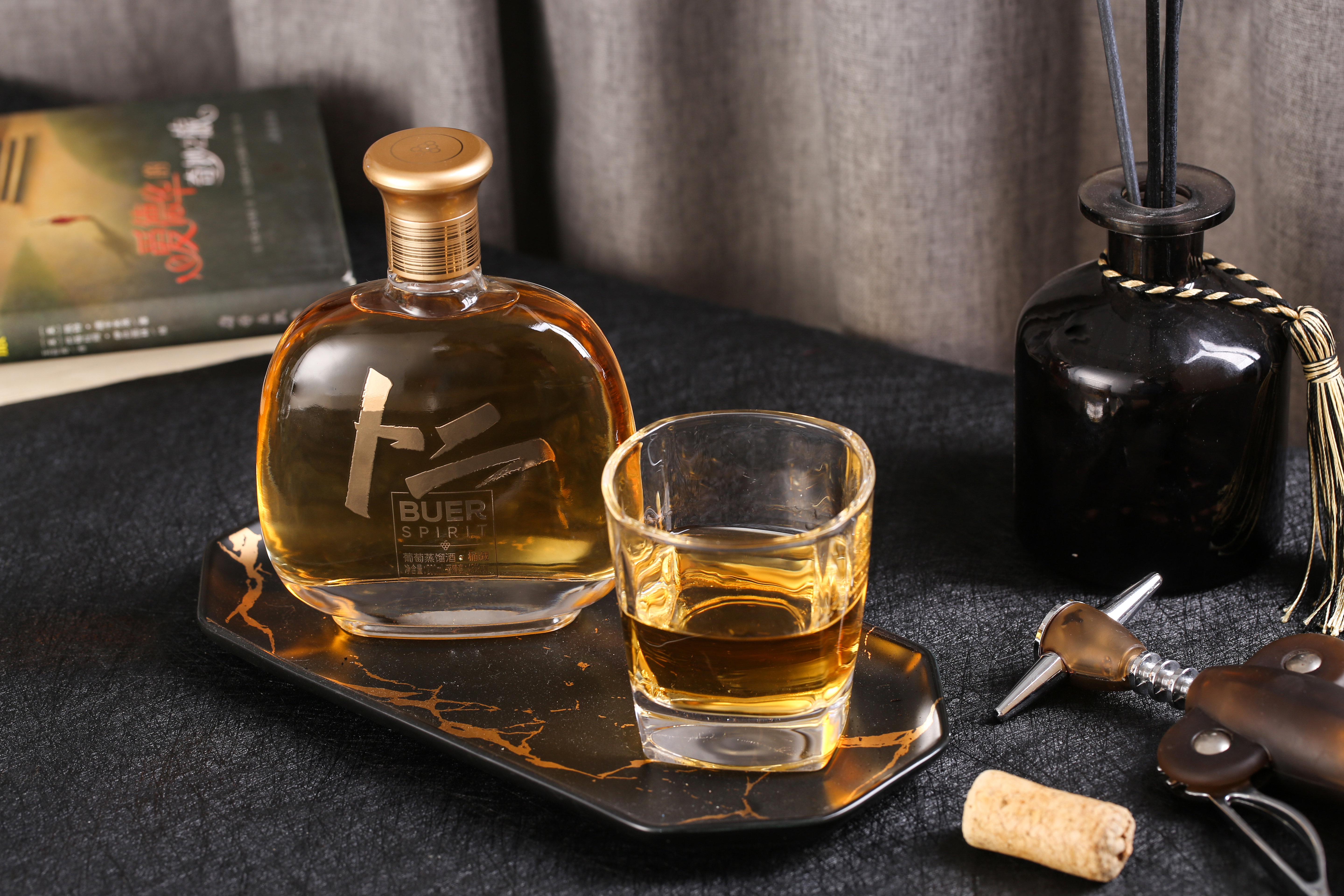  p>卜二,是 a target="_blank" href="/item/北京无二酒业有限公司