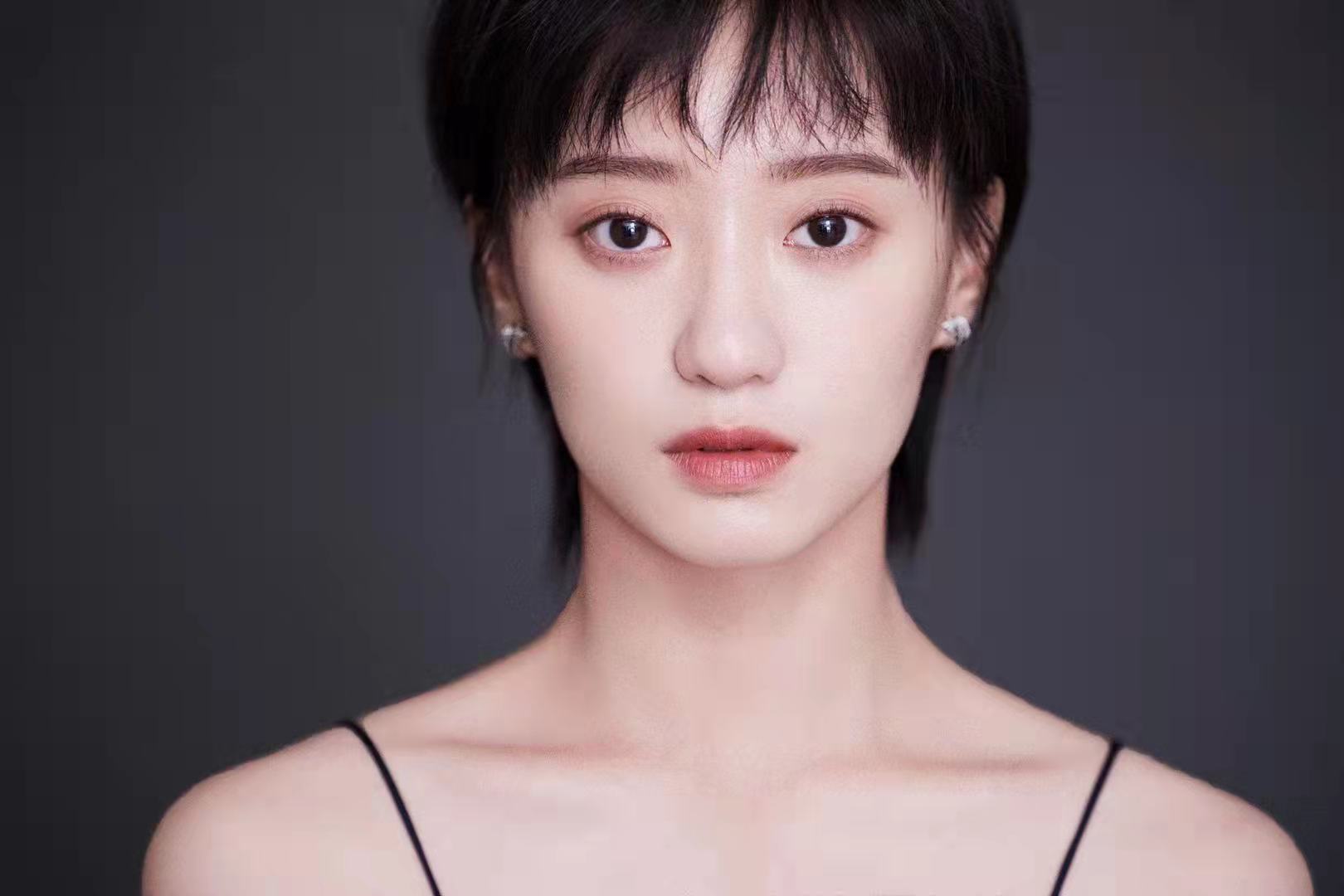 ctrid="2b6ckjrtikr">詹妮,1995年出生于四川省成都市,中国内地女演员