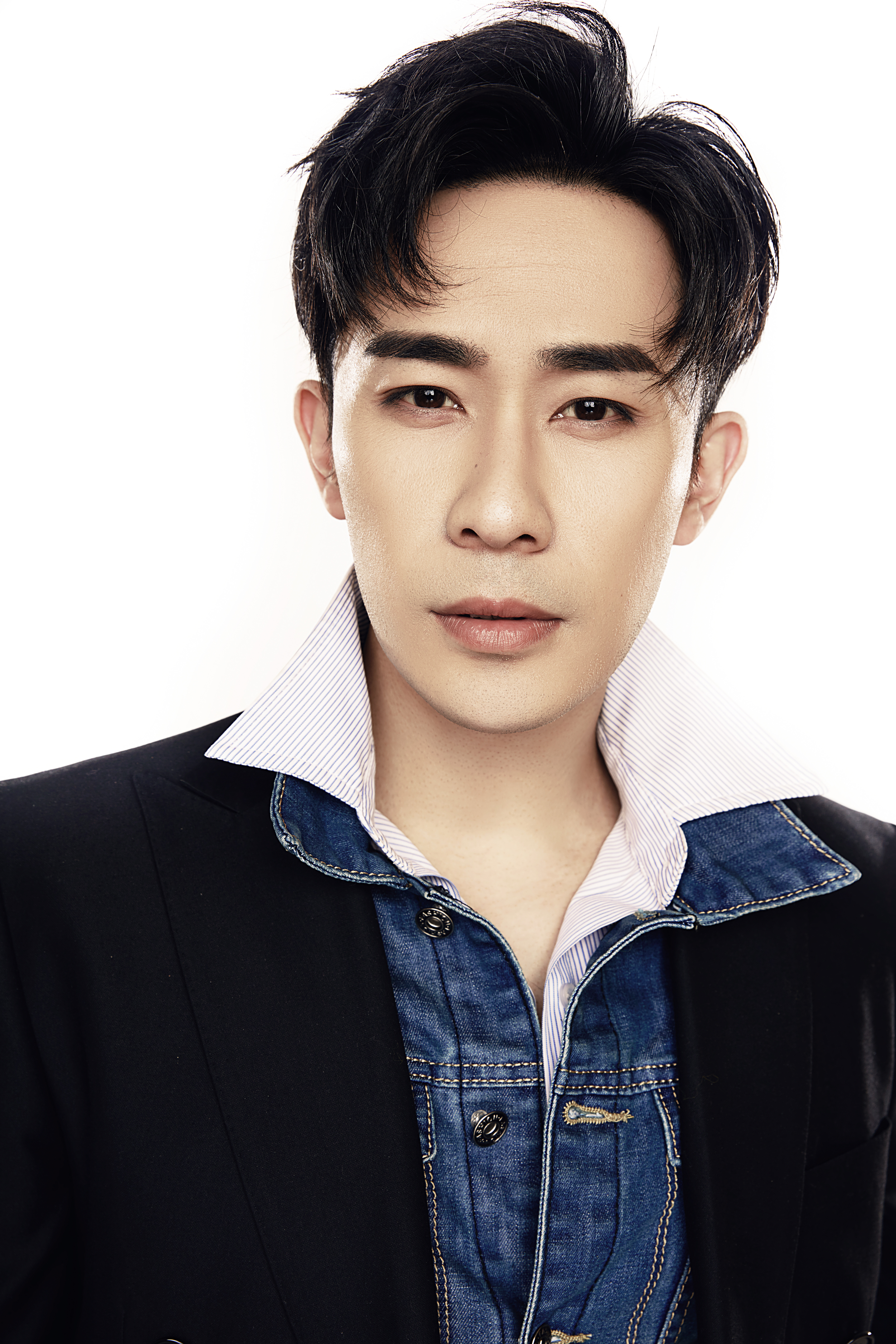  p>张煜枫,艺名小梵,7月27日出生于安徽蚌埠,中国内地男演员,歌手