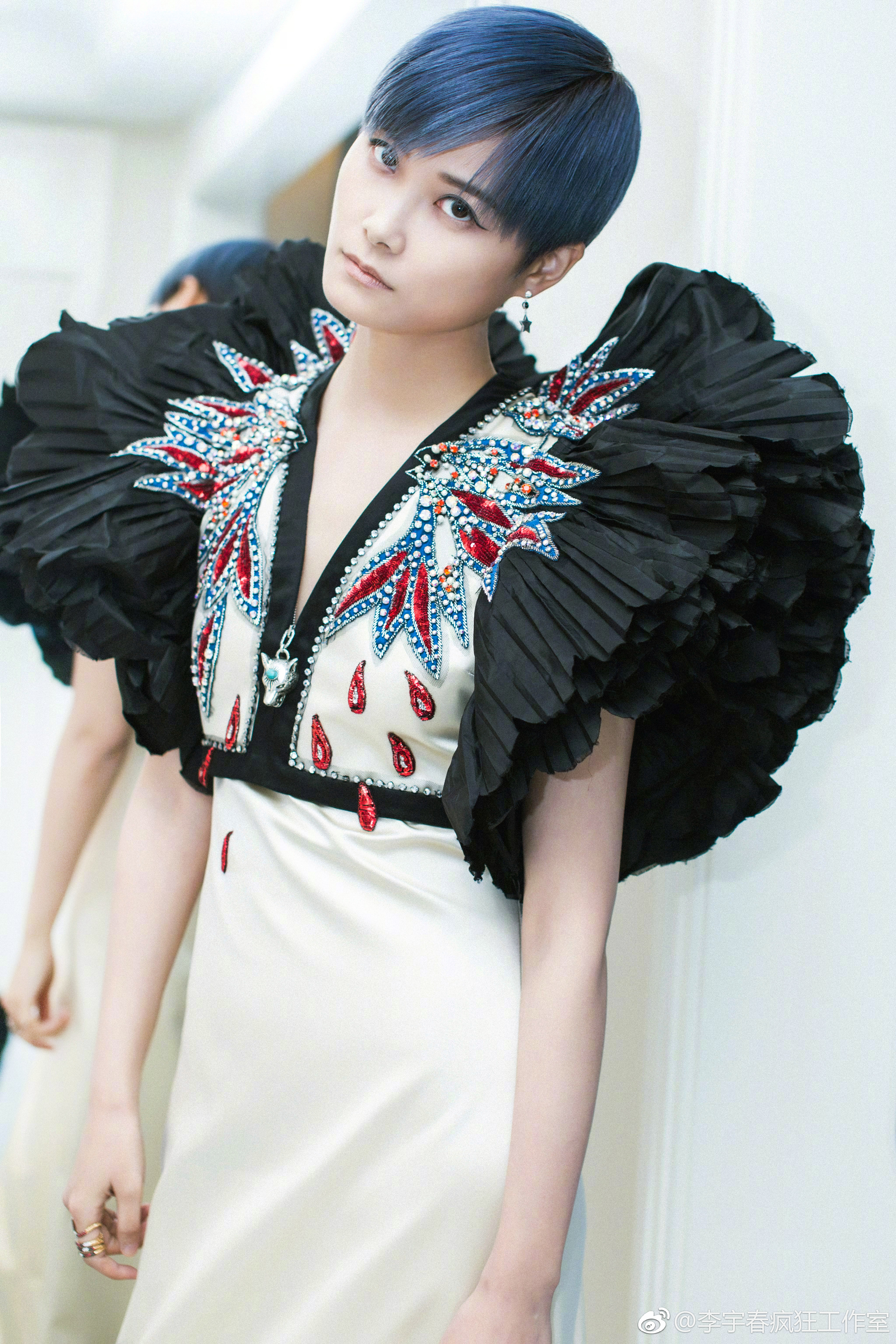  p>李宇春(chris lee),1984年3月10日出生于成都,中国流行女歌手,演员