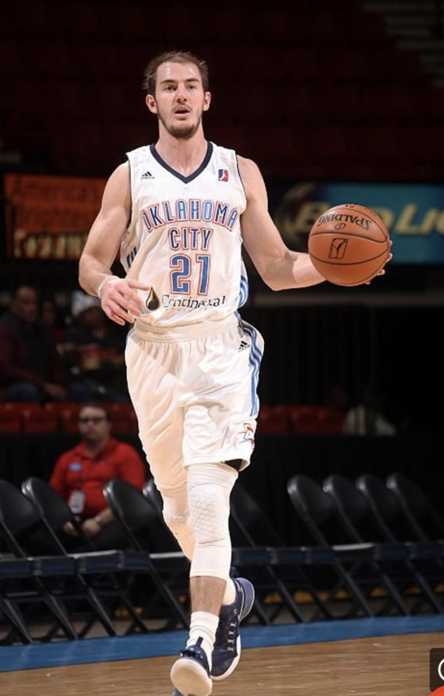  p data-id="gnco06r6wd">亚历克斯·卡鲁索(alex caruso),全名