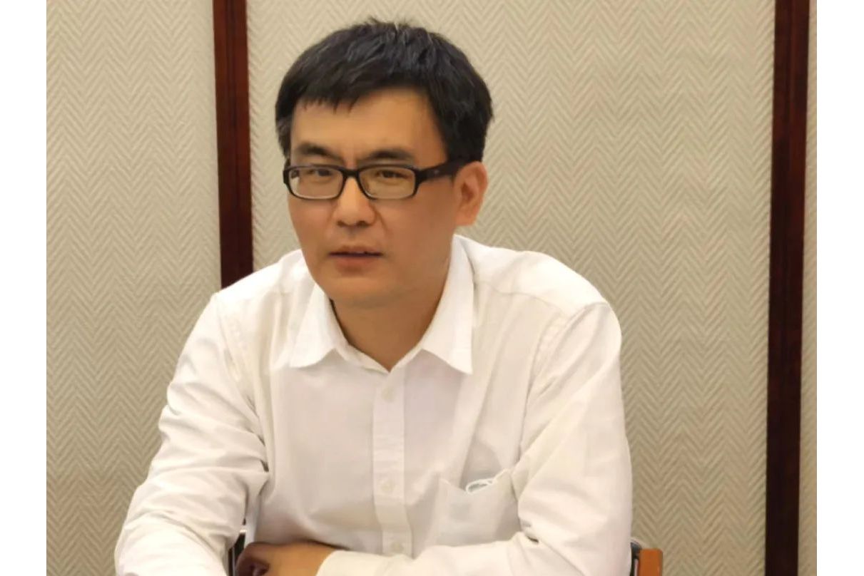 王强,现任上海市生态环境局信访办主任