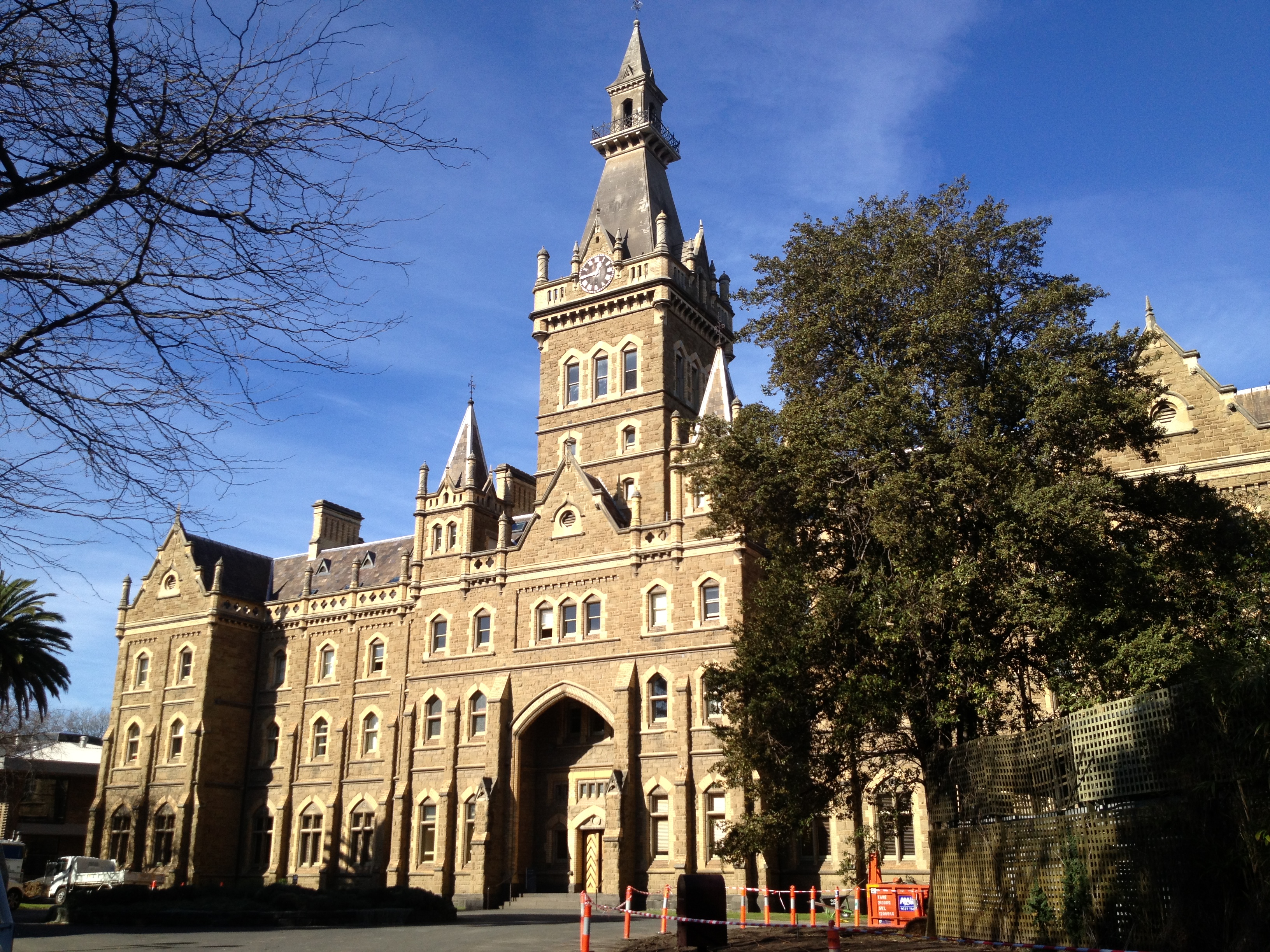  p>墨尔本大学(the university of melbourne),1853年始建于 a target