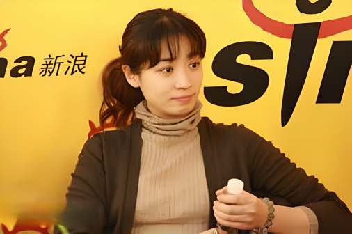 杨婷独照图片